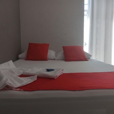 Hotel Central Жакареи Экстерьер фото